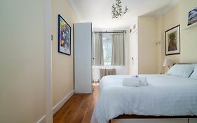 Guestready - Former Pub-Turned-One Bedroom Flat